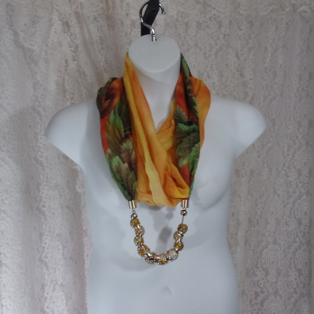 Infinity Loop Scarf Necklace NWOT